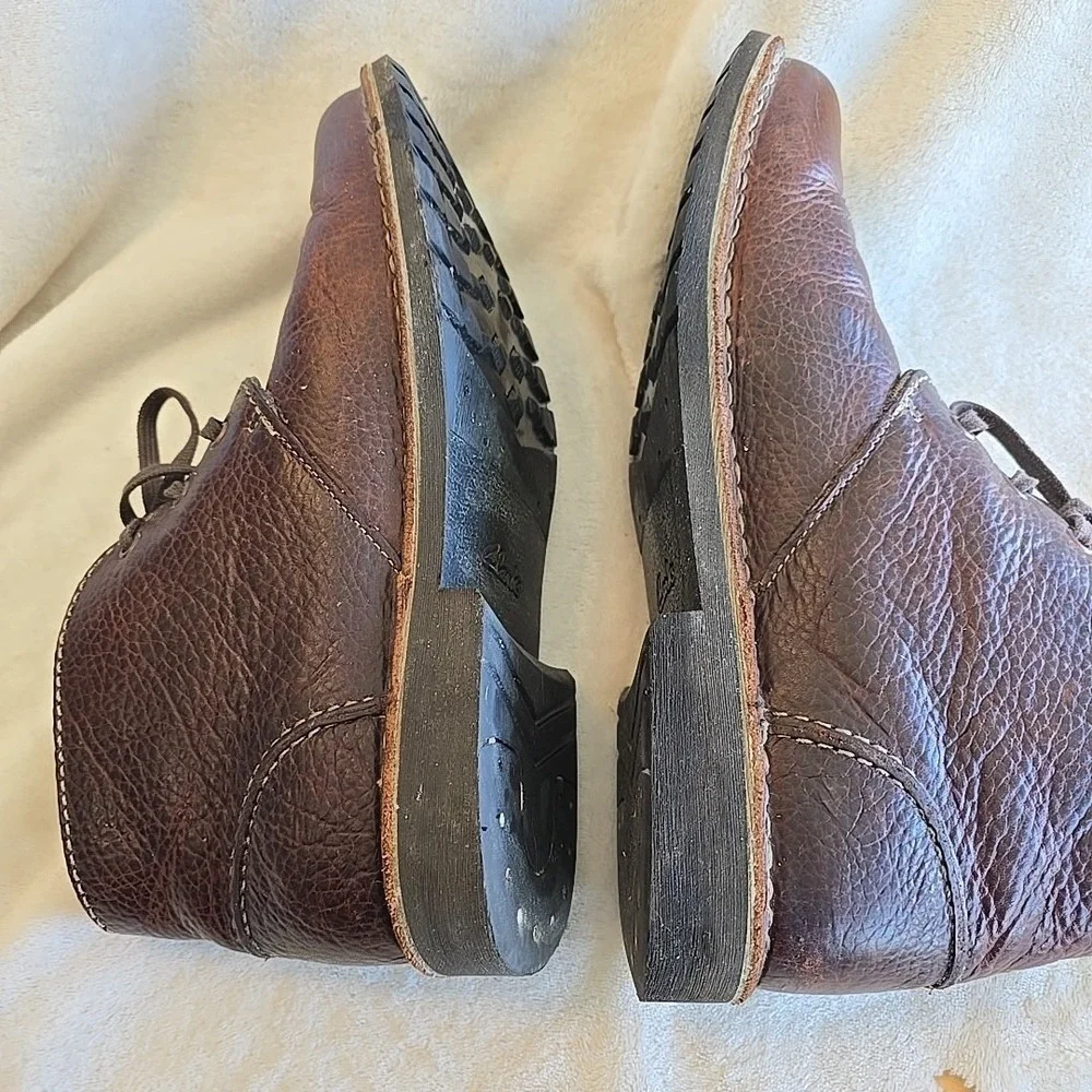 Clarks Men's Brown Leather Chukka‎ Boots Pebbled Leather Design Size 11M